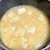 簡単！溶き卵と豆腐の味噌汁！